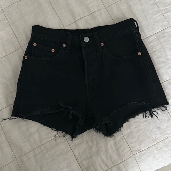 Levi’s black shorts - Picture 1 of 2